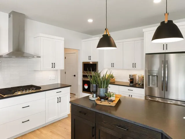 $709,990 | 7696 Waverly Avenue, Shakopee, MN 55379