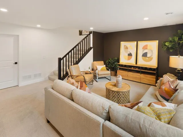 $709,990 | 7696 Waverly Avenue, Shakopee, MN 55379