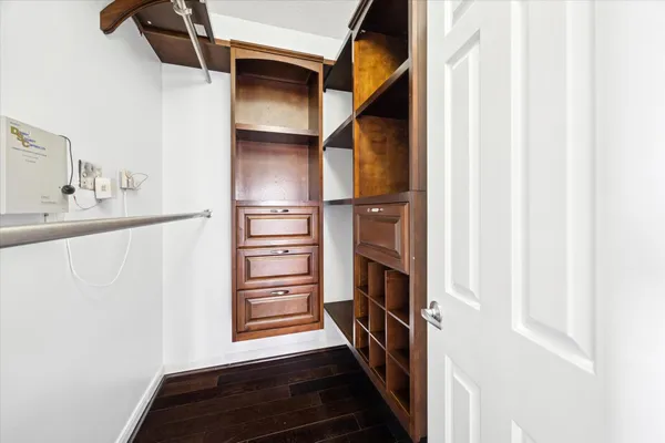 $2,400 | 3350 McCue Road, Unit 2201, Houston, TX 77056