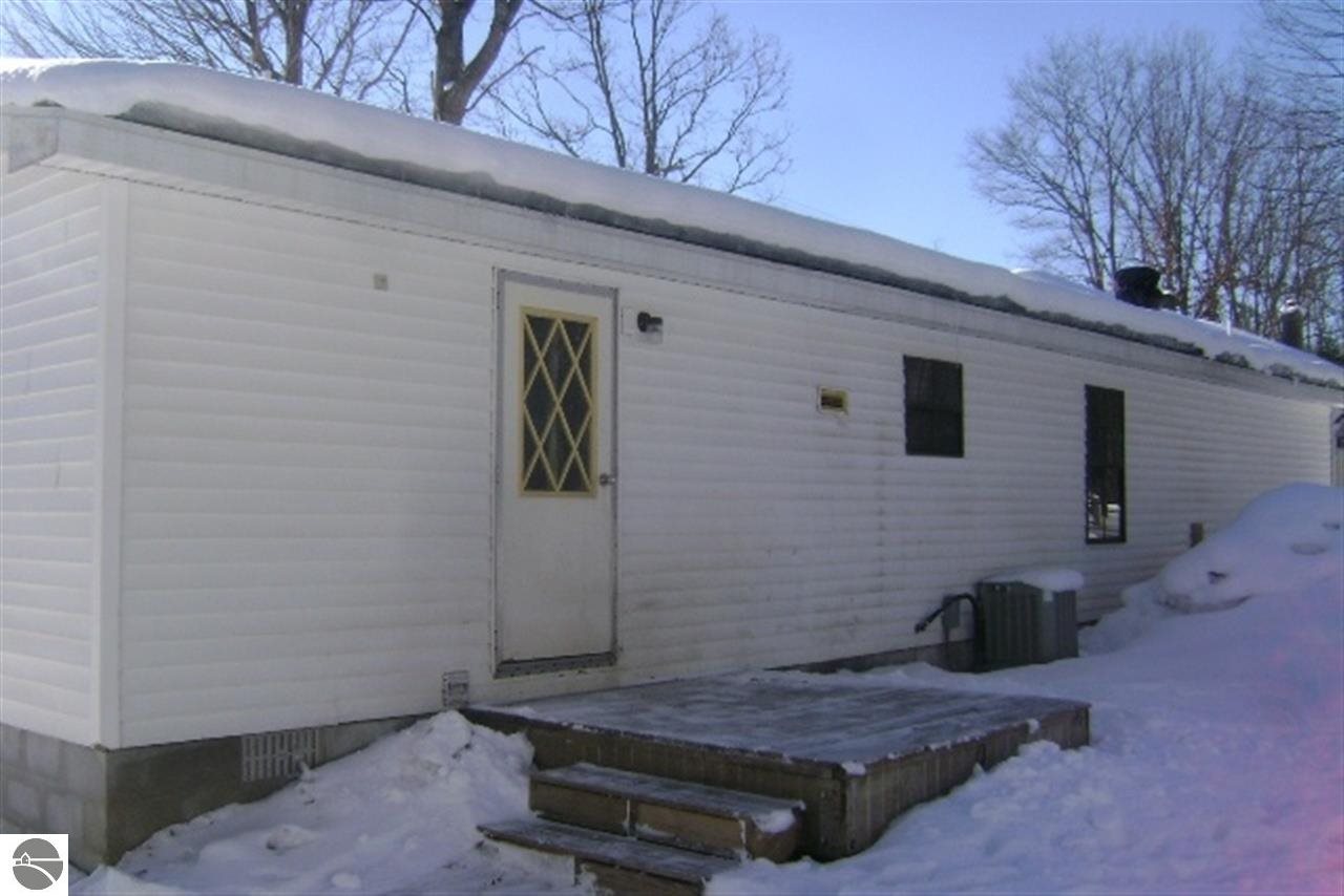 6940 Karlin Road Interlochen, MI 49643 - Photo 35 of 42 1780987-34.JPG