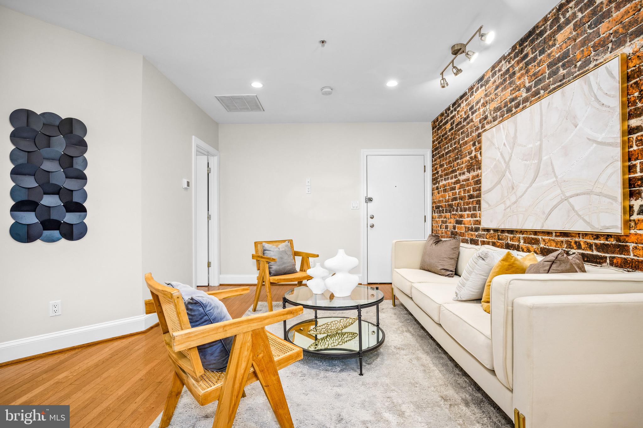 304 Q Street Northwest, Unit 4 Washington, DC 20001 - Photo 6 of 19