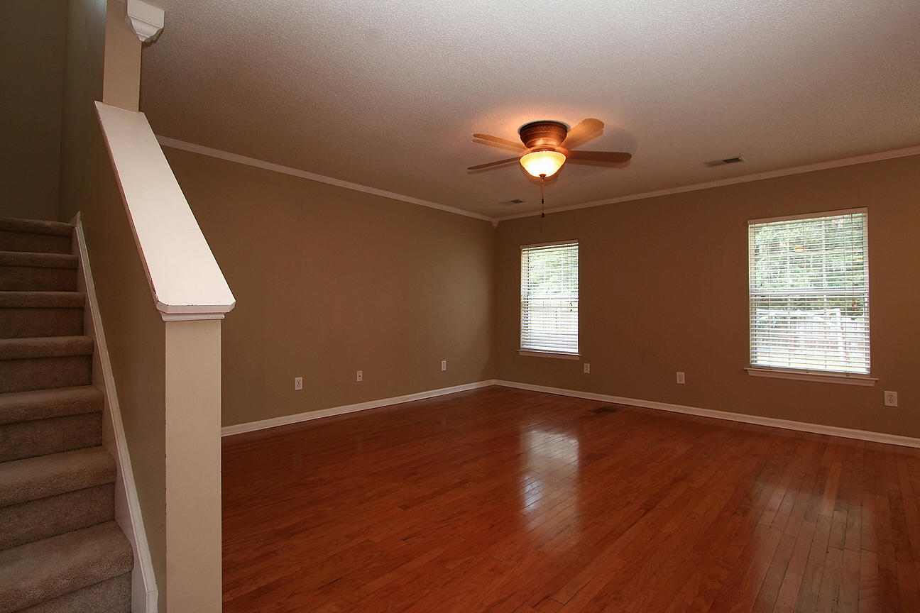 310 Eagle Ridge Road Summerville, SC 29485 - Photo 4 of 26 IMG_4087