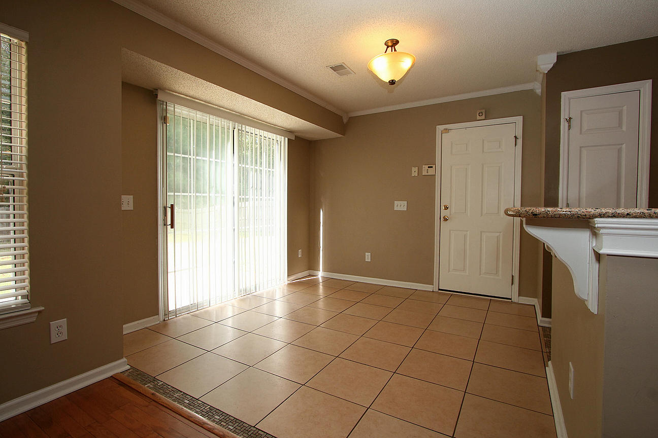 310 Eagle Ridge Road Summerville, SC 29485 - Photo 7 of 26 IMG_4106
