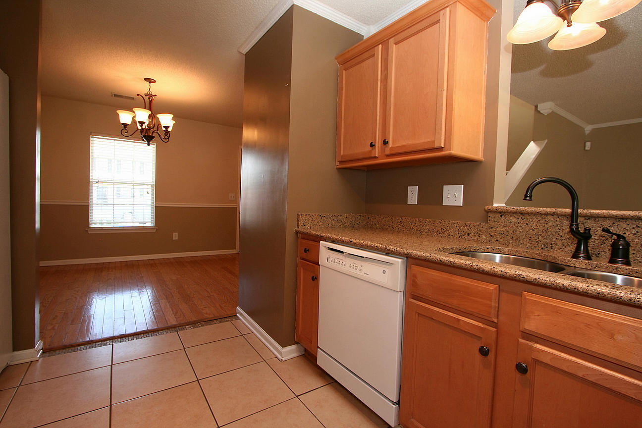 310 Eagle Ridge Road Summerville, SC 29485 - Photo 9 of 26 IMG_4125