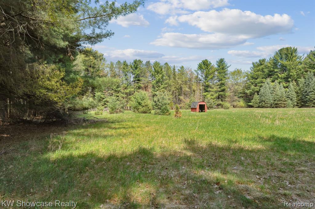2050 Rowe Road Milford, MI 48380 - Photo 59 of 76
