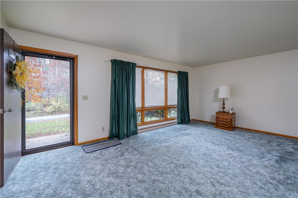 117 Black Road Harrisville, PA 16038 - Photo 4 of 25