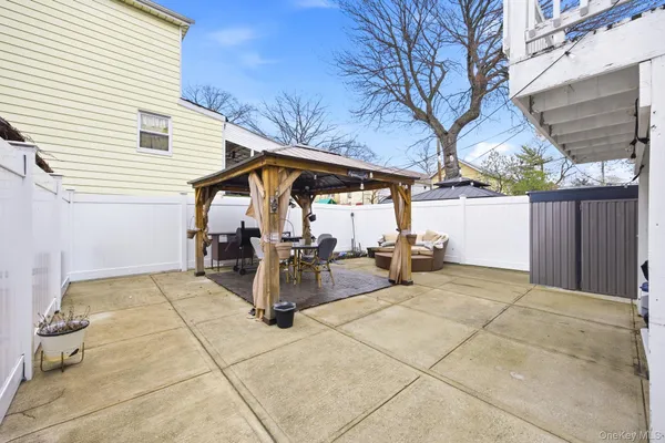 $885,000 | 1785 Patterson Avenue | Harding Park