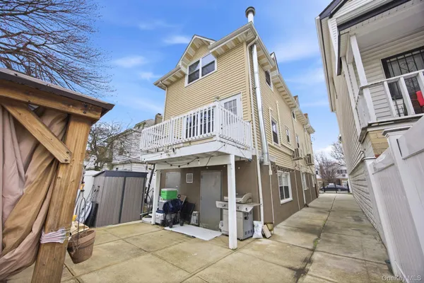 $885,000 | 1785 Patterson Avenue | Harding Park