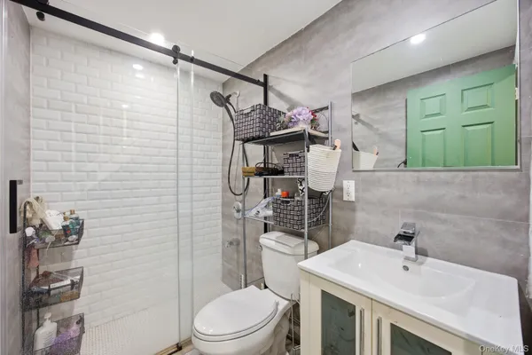 $885,000 | 1785 Patterson Avenue | Harding Park