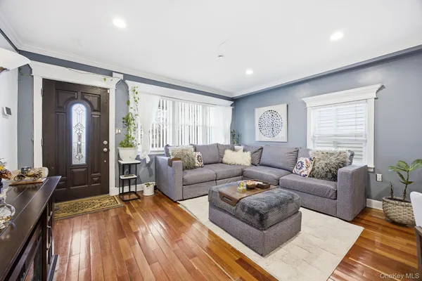 $885,000 | 1785 Patterson Avenue | Harding Park