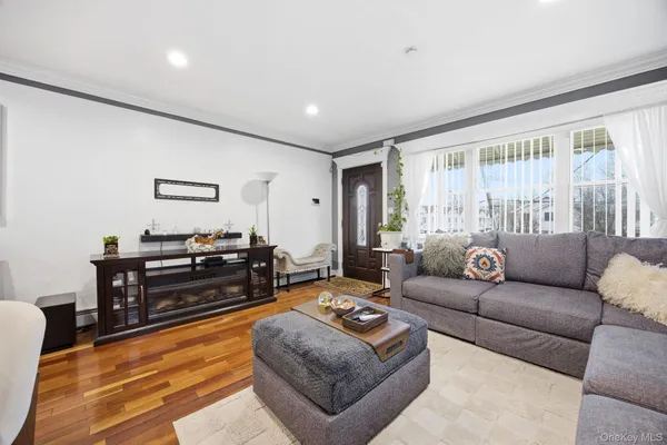 $885,000 | 1785 Patterson Avenue | Harding Park