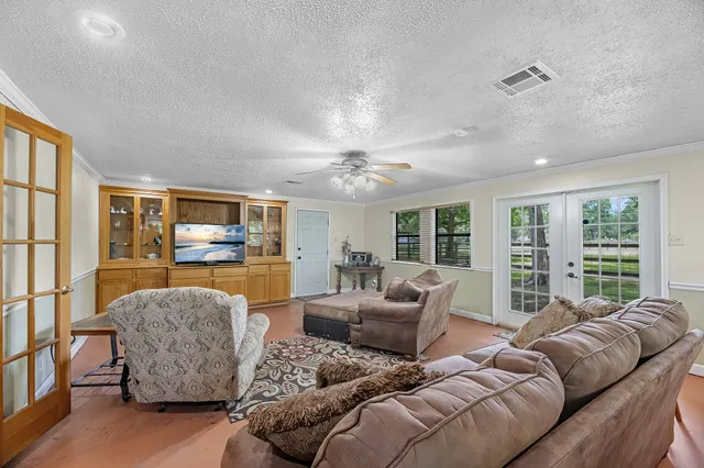 $405,000 | 16155 County Road 946, Brazoria, TX 77422