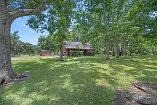 $405,000 | 16155 County Road 946, Brazoria, TX 77422