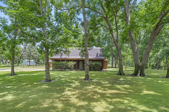$405,000 | 16155 County Road 946, Brazoria, TX 77422