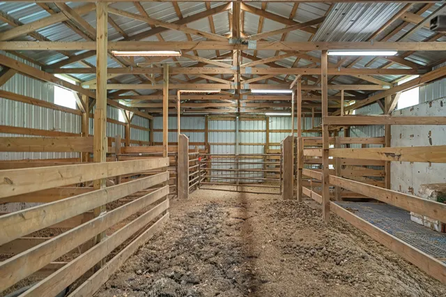 $405,000 | 16155 County Road 946, Brazoria, TX 77422