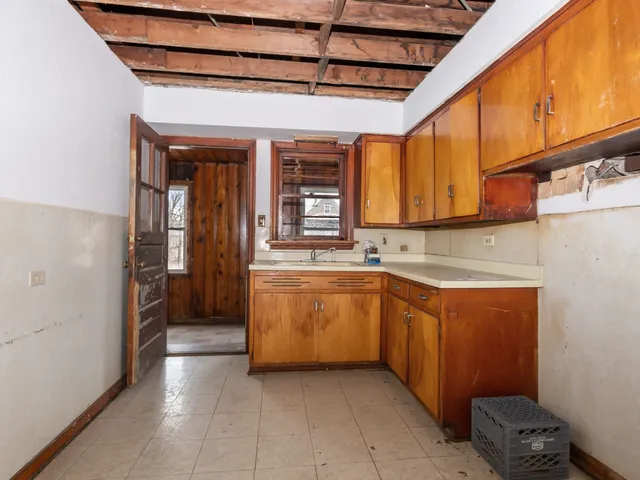 $489,900 | 8409 South Burley Avenue, Chicago, IL 60617