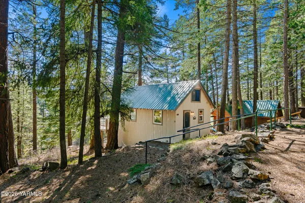 $199,999 | 35941 Highway 12, Unit 3, Naches, WA 98937