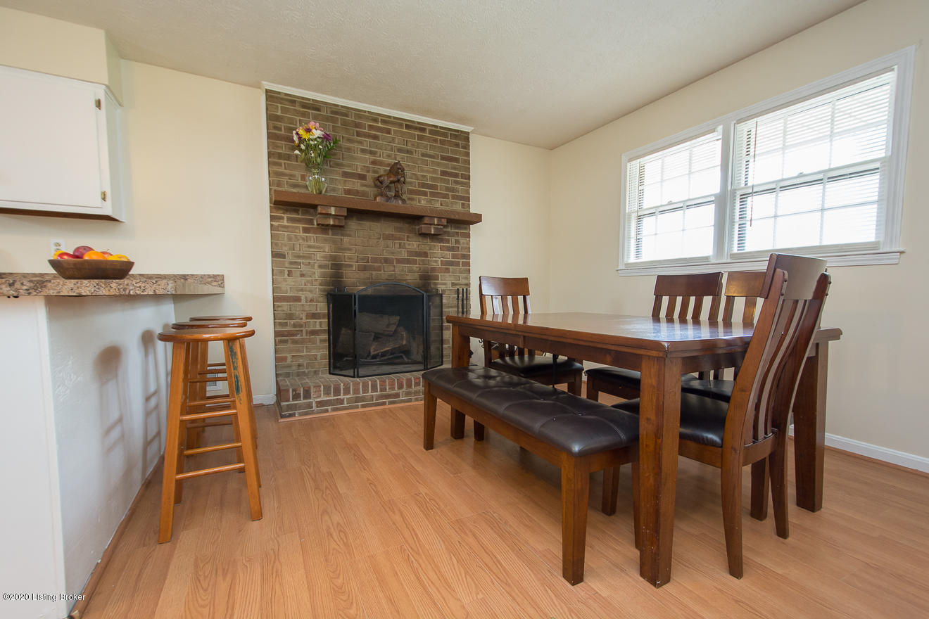 4527 Sandhill Road Louisville, KY 40219 - Photo 7 of 34 Kitchen Dining