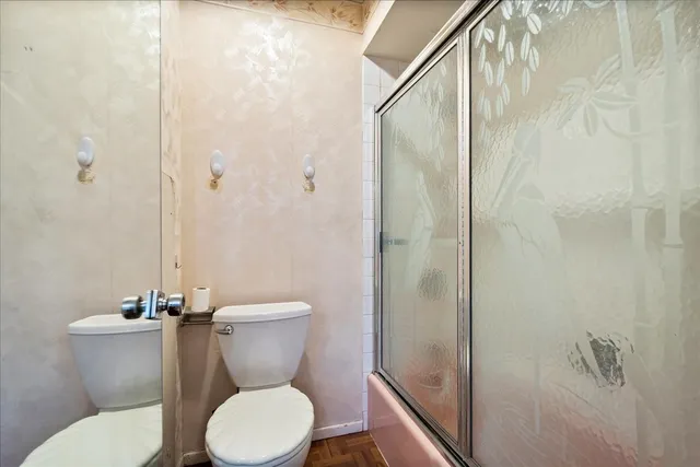 $215,000 | 6800 North California Avenue, Unit 4H, Chicago, IL 60645