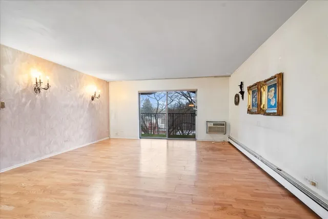 $215,000 | 6800 North California Avenue, Unit 4H, Chicago, IL 60645