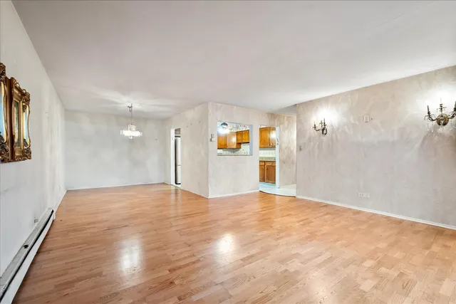 $215,000 | 6800 North California Avenue, Unit 4H, Chicago, IL 60645