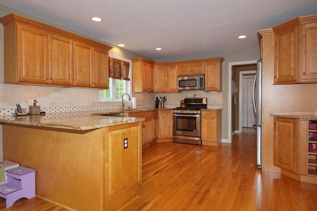 24 Highridge Road Bellingham, MA 02019 - Photo 6 of 30 Gallery Image 6