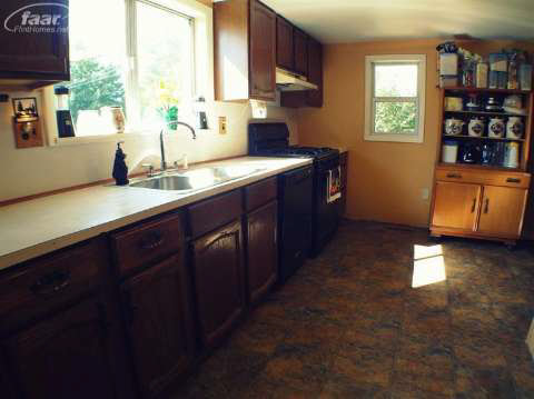 9643 South Reese Road Millington, MI 48746 - Photo 6 of 34 20374798-5.JPG