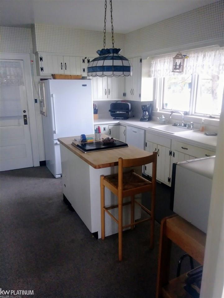 6318 Lakeshore Road Fort Gratiot, MI 48059 - Photo 18 of 46 31370664-17.JPG