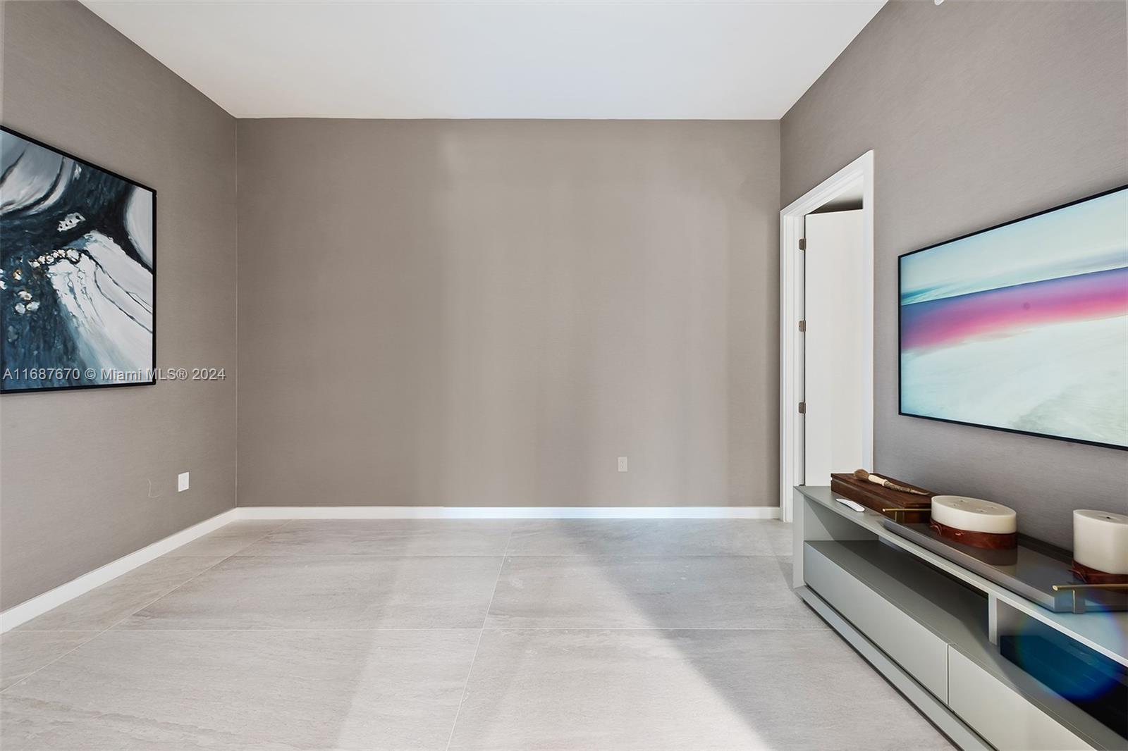 851 Northeast 1st Avenue, Unit PH5112 Miami, FL 33132 - Photo 37 of 77