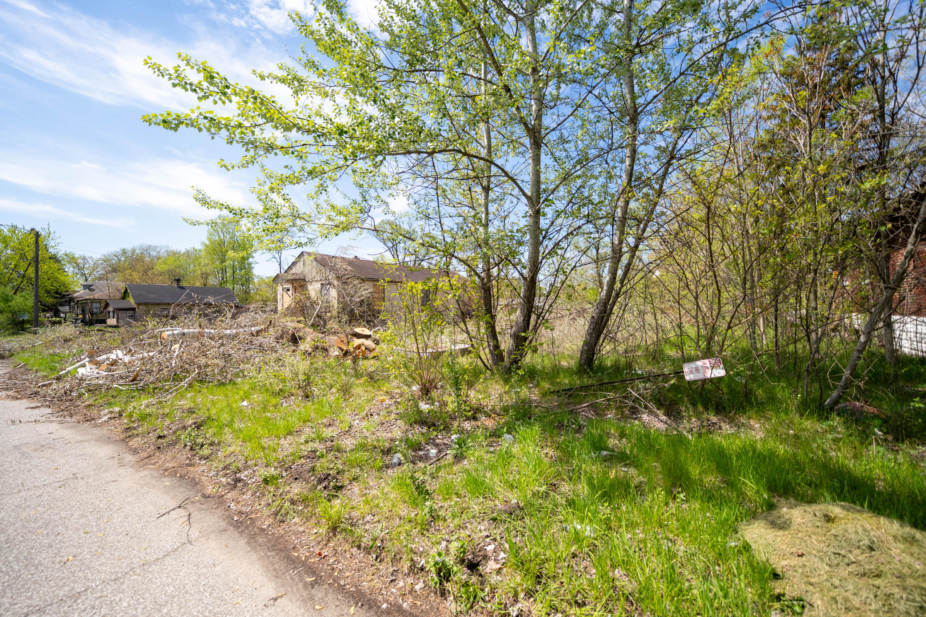 2668 Madison Street Gary, IN 46407 - Photo 4 of 13 a backyard of a house with lots of green space