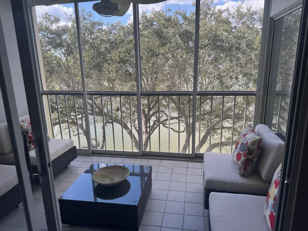 $3,200 | 14111 Royal Vista Drive, Unit 404, Delray Beach, FL 33484