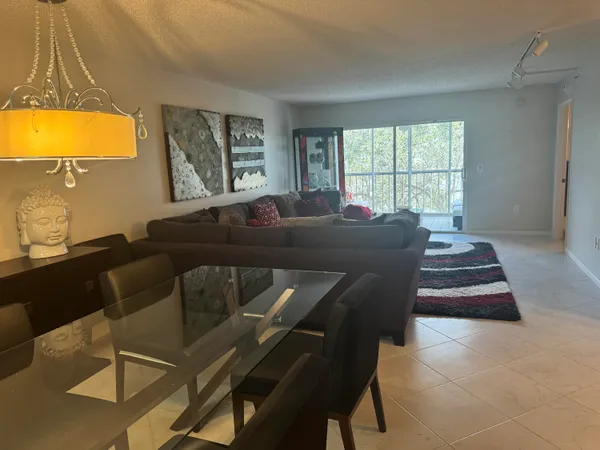 $3,200 | 14111 Royal Vista Drive, Unit 404, Delray Beach, FL 33484