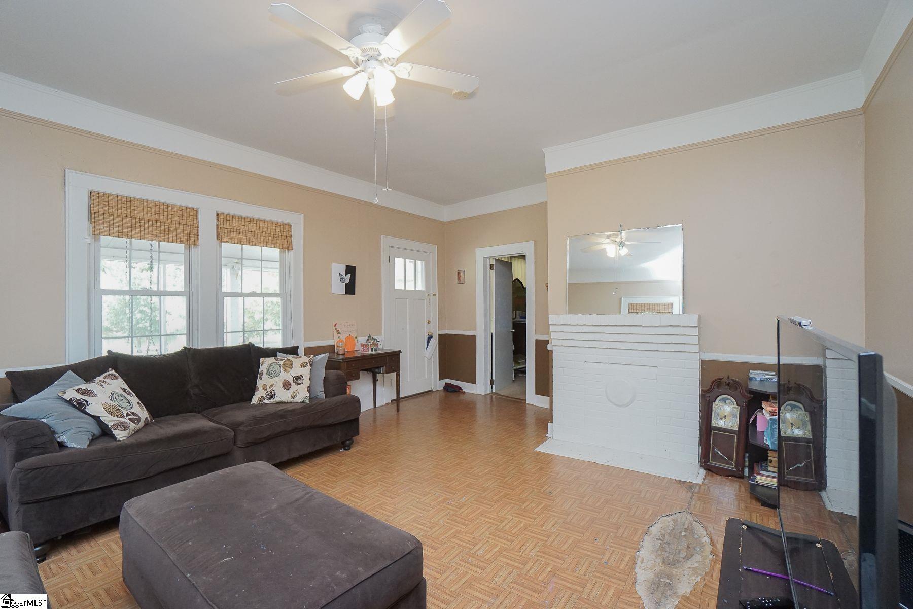 6 16th Street Greer, SC 29651 - Photo 4 of 23 Gallery Image 4
