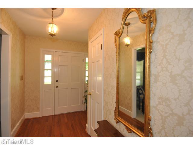 381 Stanaford Road Winston-Salem, NC 27104 - Photo 2 of 16 Entry.