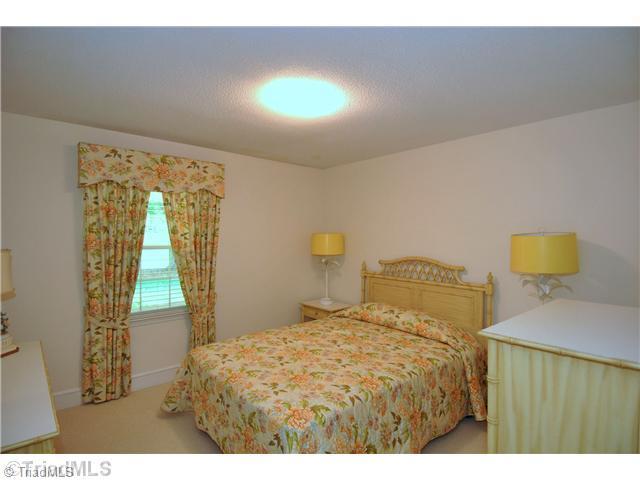 381 Stanaford Road Winston-Salem, NC 27104 - Photo 8 of 16 2nd Bedroom.