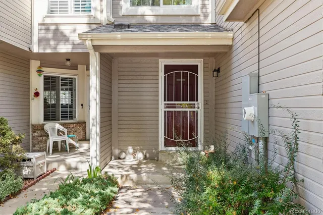 a view of entrance of the house