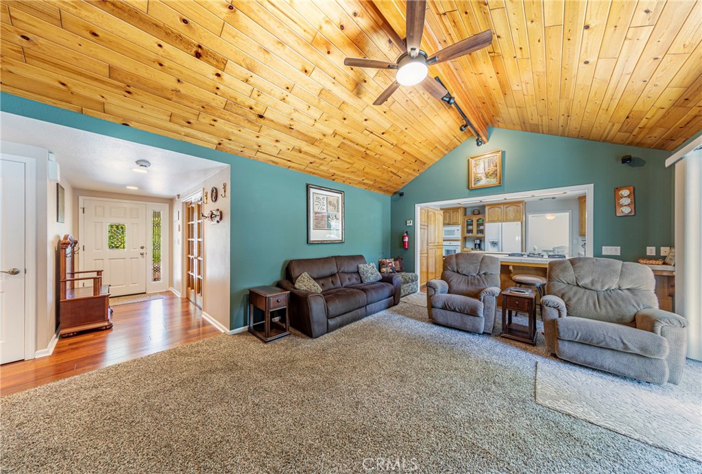 41715 River Falls Road Oakhurst, CA 93644 - Photo 30 of 65 a living room with furniture