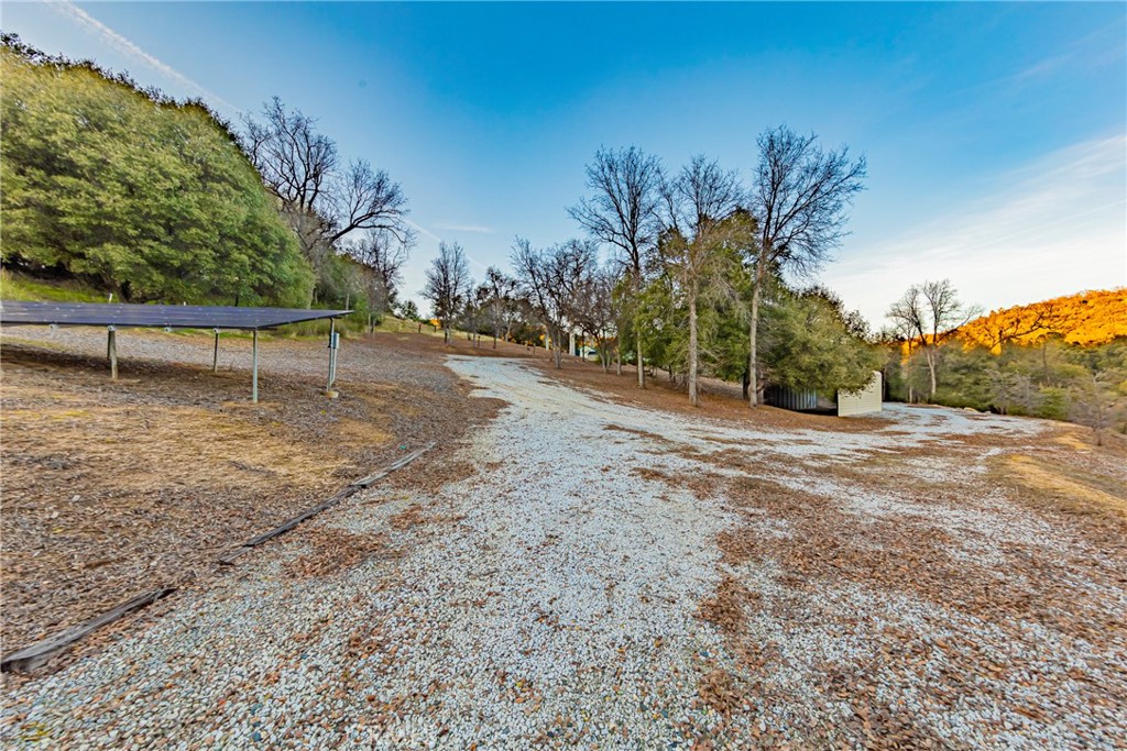 41715 River Falls Road Oakhurst, CA 93644 - Photo 9 of 65