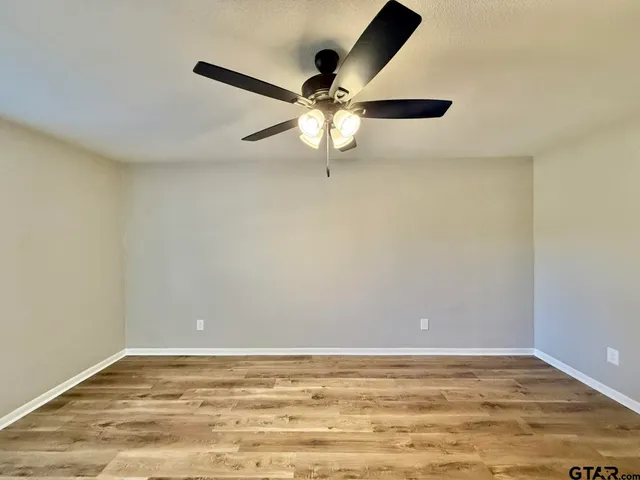 $1,195 | 705 South Porter Avenue, Tyler, TX 75701