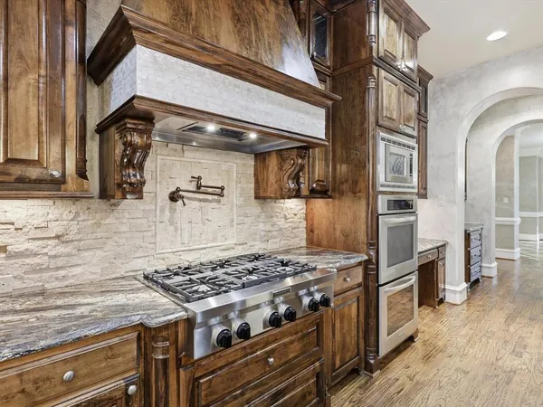 $1,299,990 | 8415 Canyon Crossing, Lantana, TX 76226