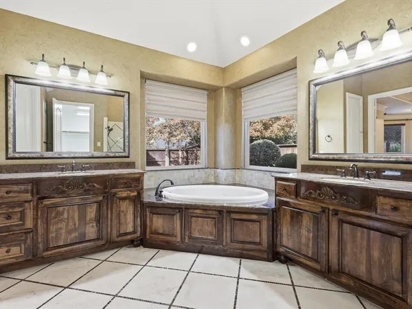 $1,299,990 | 8415 Canyon Crossing, Lantana, TX 76226