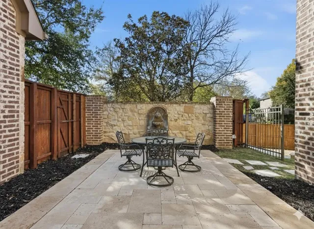 $1,350,000 | 8415 Canyon Crossing, Lantana, TX 76226