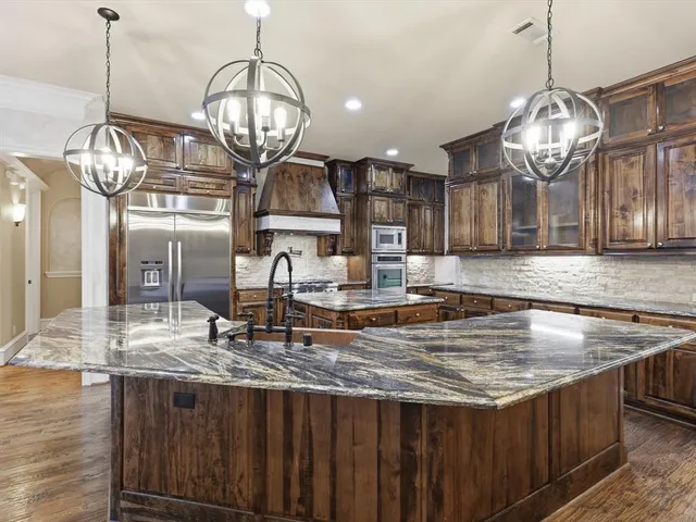 $1,350,000 | 8415 Canyon Crossing, Lantana, TX 76226