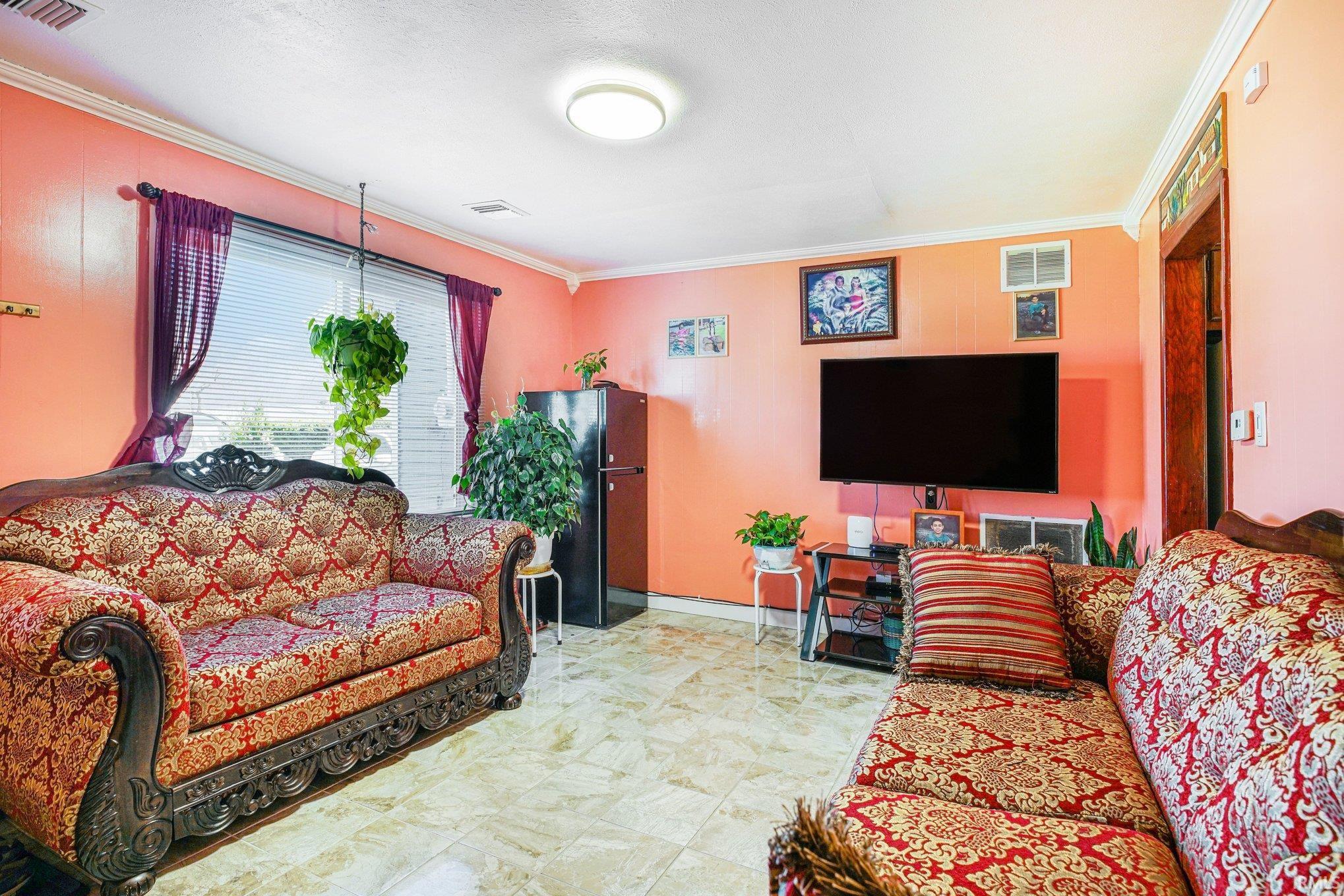 1203 West Mishawaka Road Elkhart, IN 46517 - Photo 3 of 19