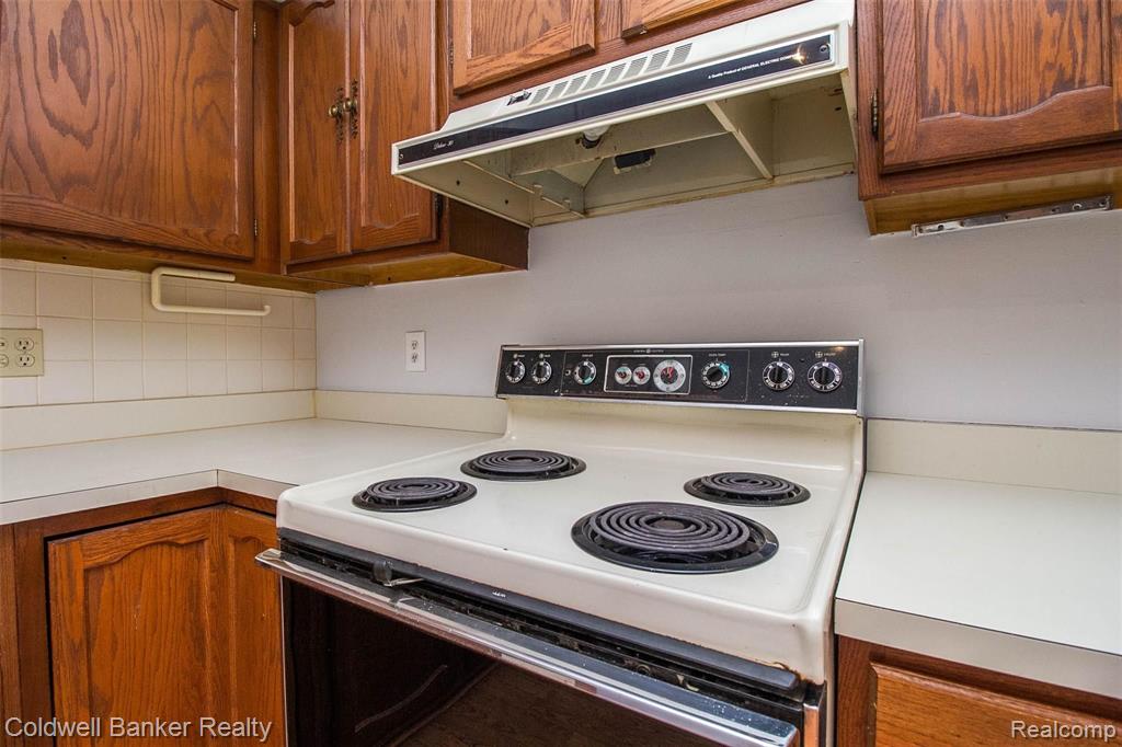 850 North Adams Road, Unit 8 Birmingham, MI 48009 - Photo 11 of 24