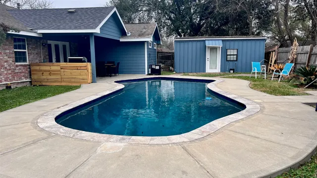 a view of outdoor space yard and deck