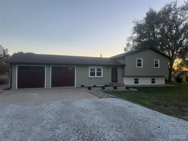 $259,000 | 340 Westwood Drive, Kahoka, MO 63445