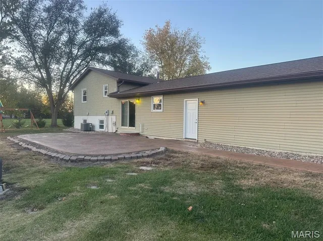 $259,000 | 340 Westwood Drive, Kahoka, MO 63445