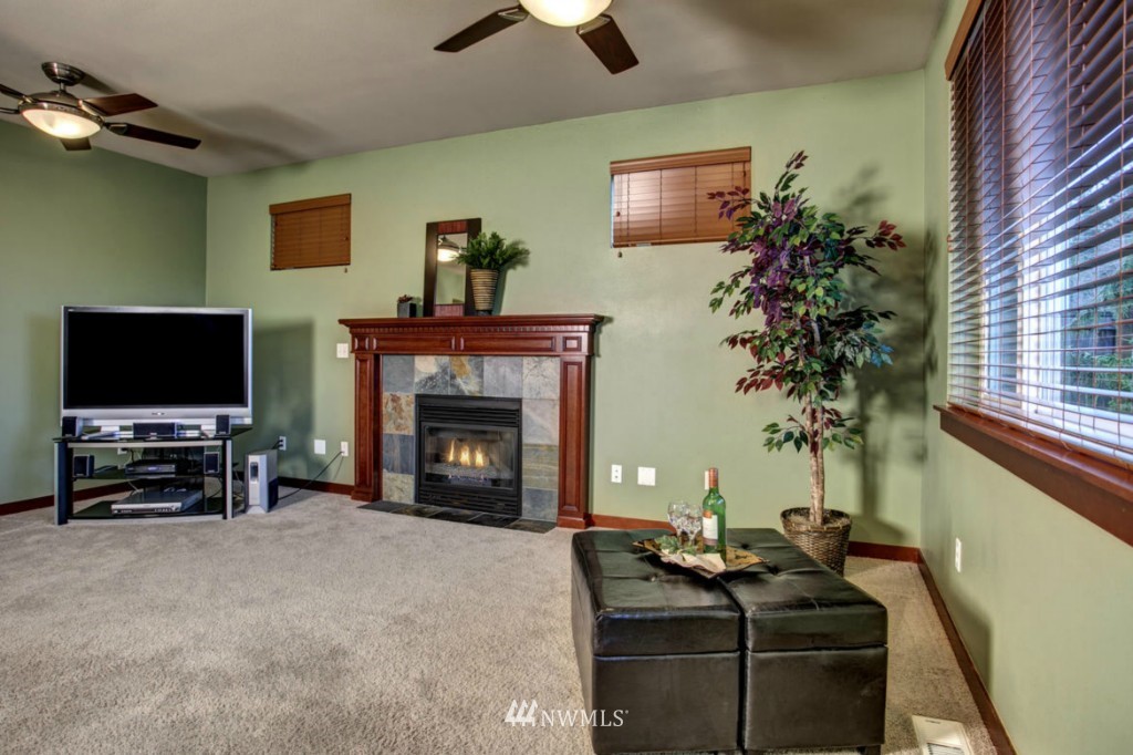 18429 42nd Avenue Southeast Bothell, WA 98012 - Photo 13 of 20 Gallery Image 13