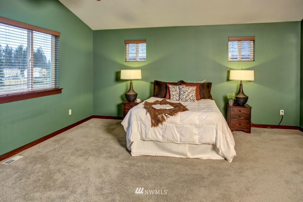 18429 42nd Avenue Southeast Bothell, WA 98012 - Photo 17 of 20 Gallery Image 17